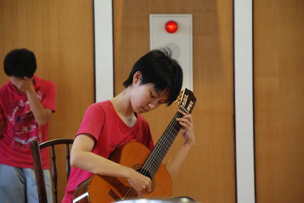 彼女の旋律、美しい音色を奏でます
