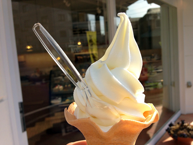 patisserie KOZUの牧場そふと(300円)