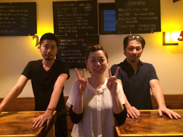 お姉さんのピースがまぶしい!