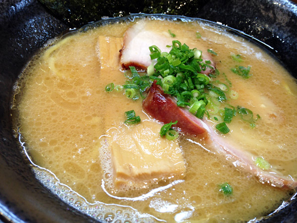九州魂とんこつラーメン 太麺 750円