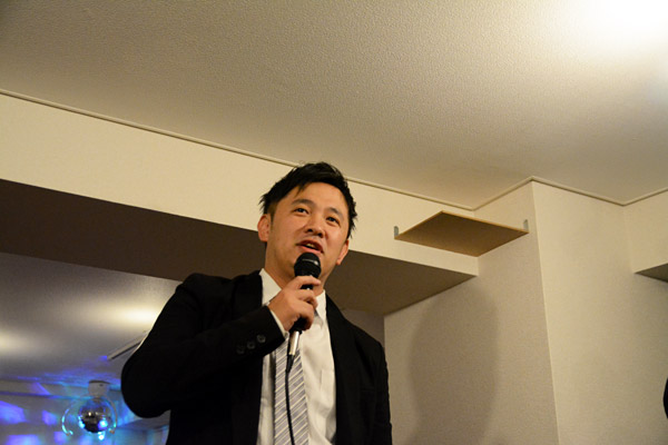 BUSHITSUシモキタザワを運営する福桝さんによる乾杯の挨拶 BUSHITSUシモキタザワを運営する福桝さんによる乾杯の挨拶