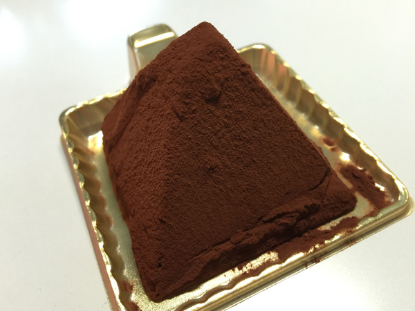 JJ HAWAIIの『チョコレートピラミッド』480円(税別)