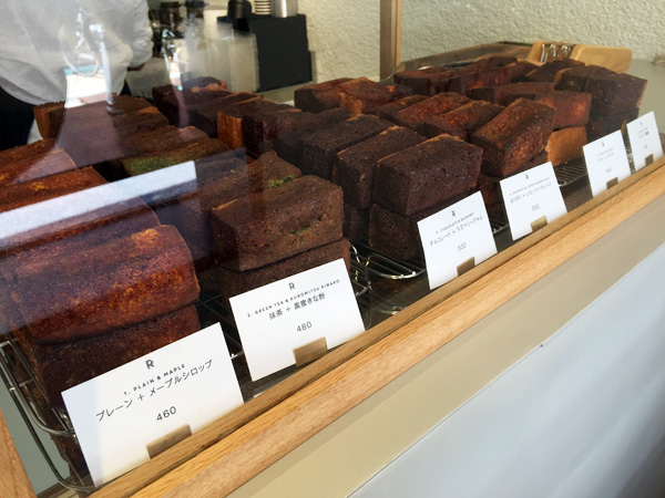 ショーケースに並ぶフレンチトースト