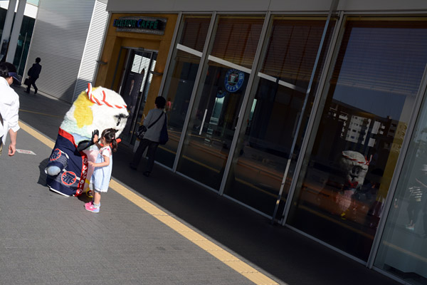 この日もたくさんの子どもと交流しましたよっと