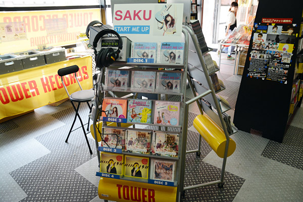 もちろん店内には試聴機もありますよー