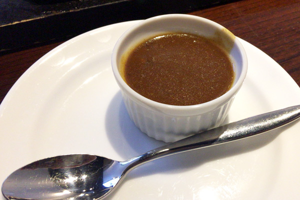 でもって、ひと口カレーを頼んだら、ホントに一口だった。まー、100円だしねー。プチ満足