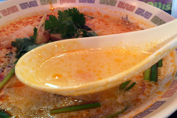 独特な酸味と辛さ、おおお、これだこれが食べたかったんだ!