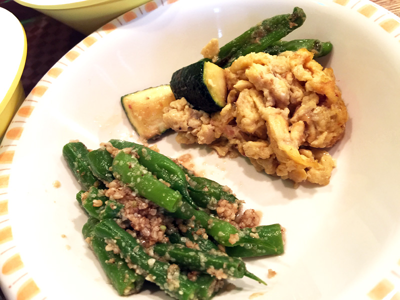 副菜の「インゲン胡麻和え」「ししとう・ズッキーニ卵炒め」