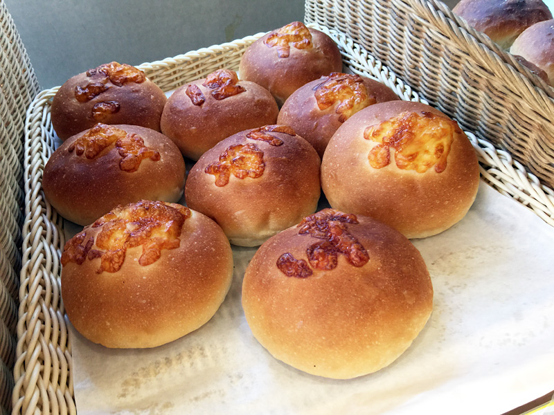 この日は11時半頃焼き上がりましたー、焼きたて