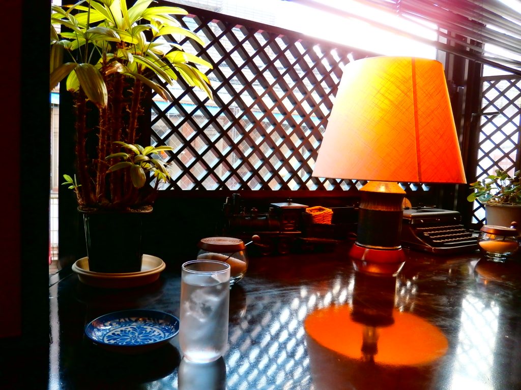 カフェドパルファン 店内
