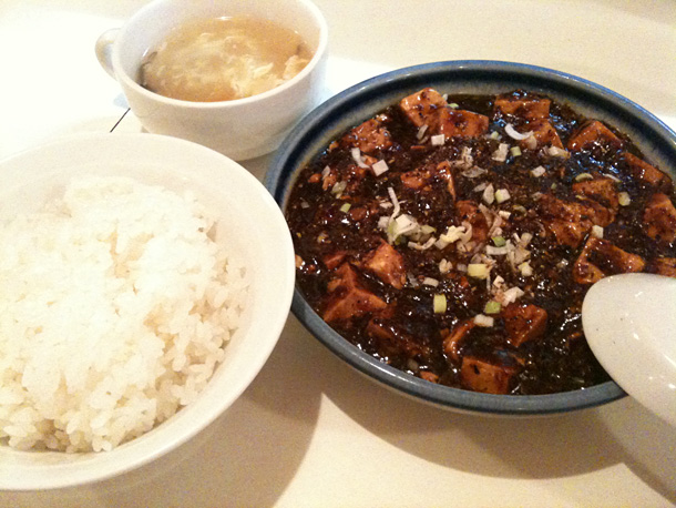 トムズ製麺の麻婆豆腐定食大辛