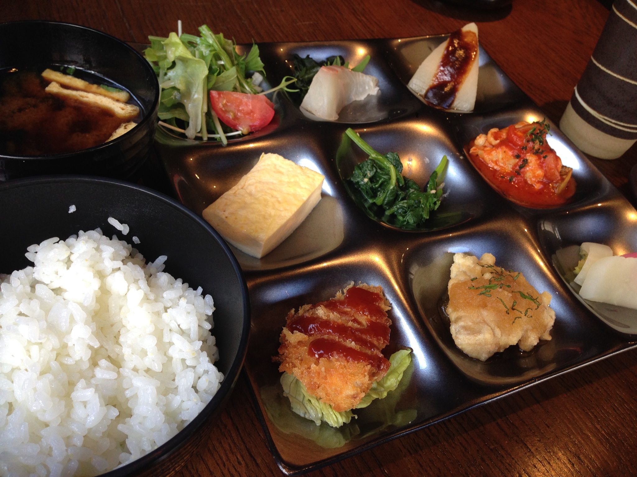 女性の心を鷲掴みにする いちねん のおばんざいランチ 下北沢ブロイラー