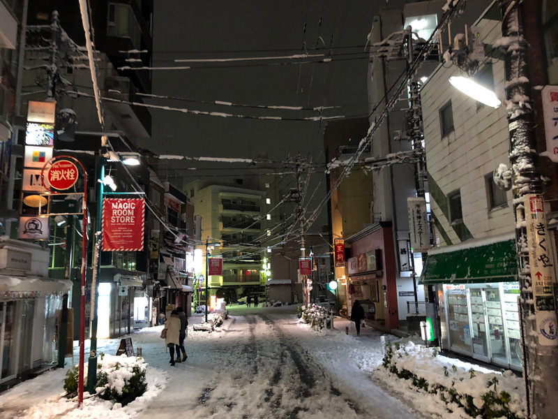 2018年1月22日深夜、雪の下北沢