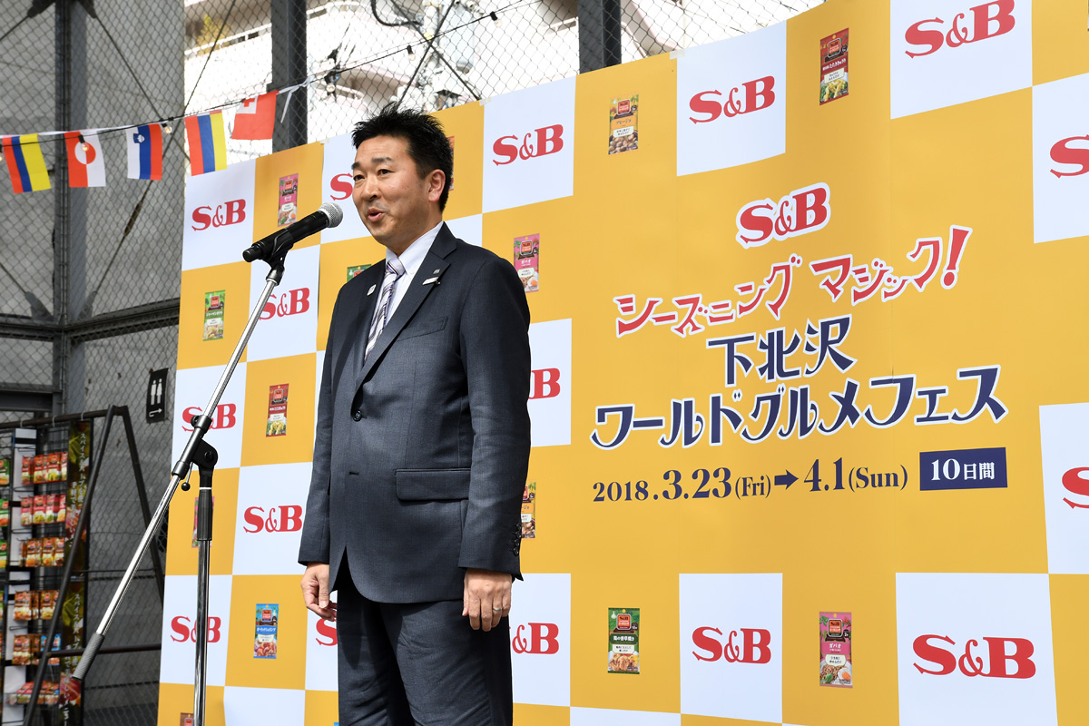 株式会社JTBコーポレートセールス 藤原 様「事業ドメインとして交流創造事業を掲げており、JTBならではの商品・サービス・仕組み・情報を活用して、あらゆる交流を創造し、お客様に感動や共感を呼び起こすことを企業使命として取り組んでいます。世界各国の料理を楽しみながら世界一周をしているような気分を味わえるよう、企画運営の協力をさせていただいております。」