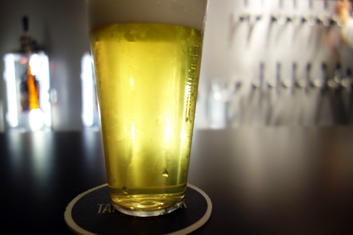 まずはオススメの「Fukushimaji Beer WEIZEN」をいただきます