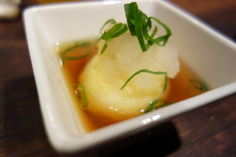 見た目も食欲をそそる「極旨!有精卵の天ぷら」