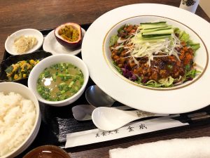美食天堂 金威の「金威特製ジャージャー麺セット」1100円（税込）