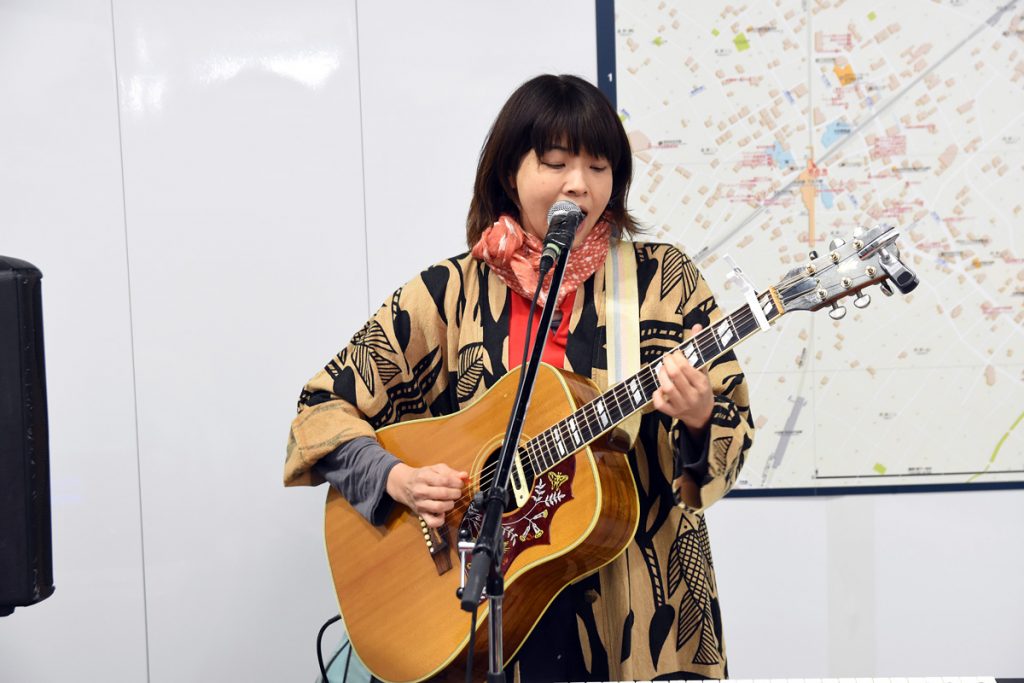 松崎ナオさんによる記念ライブ