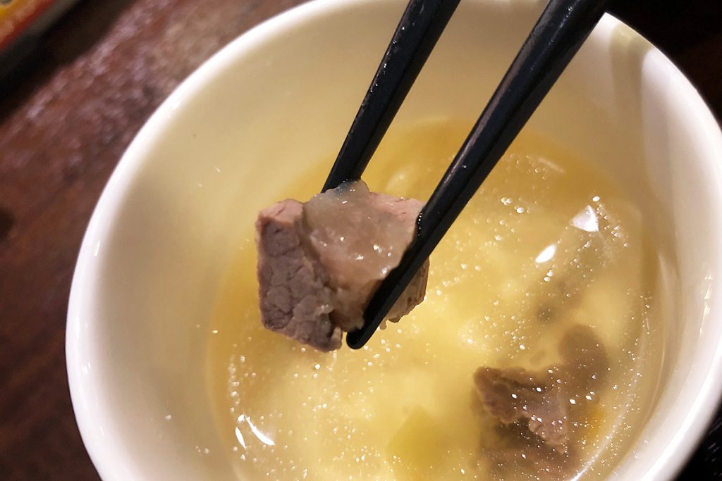 そして、スープに入ってるこのお肉が、やはりおいしすぎる