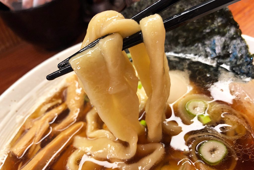 もちろん麺は、この超極太麺