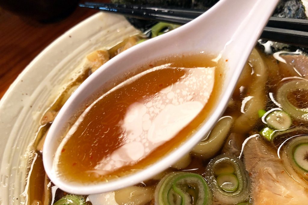 醤油のうまみが最大限引き出されており、塩よりは主張がハッキリしている印象