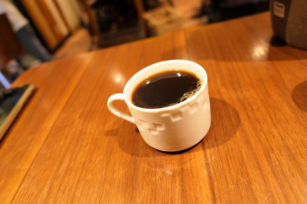 そして、うれしいコーヒー付き。こちらのコーヒーは近くにあるこはぜコーヒーのパンニャブレンドです