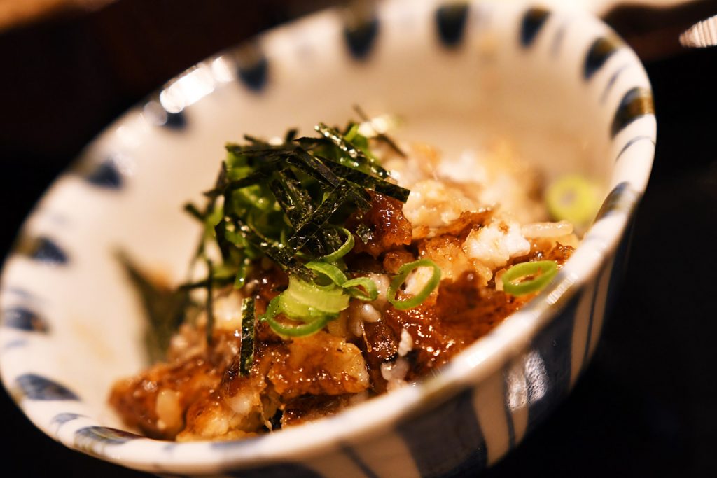 続いて、添えられた薬味(ねぎ・わさび・海苔)をのせていただきます
