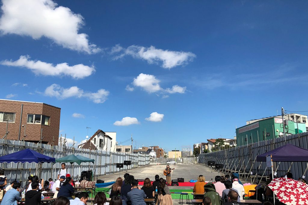 ぱくぱくパーク2018での『カレーまんのキッズダンス音楽祭』の模様