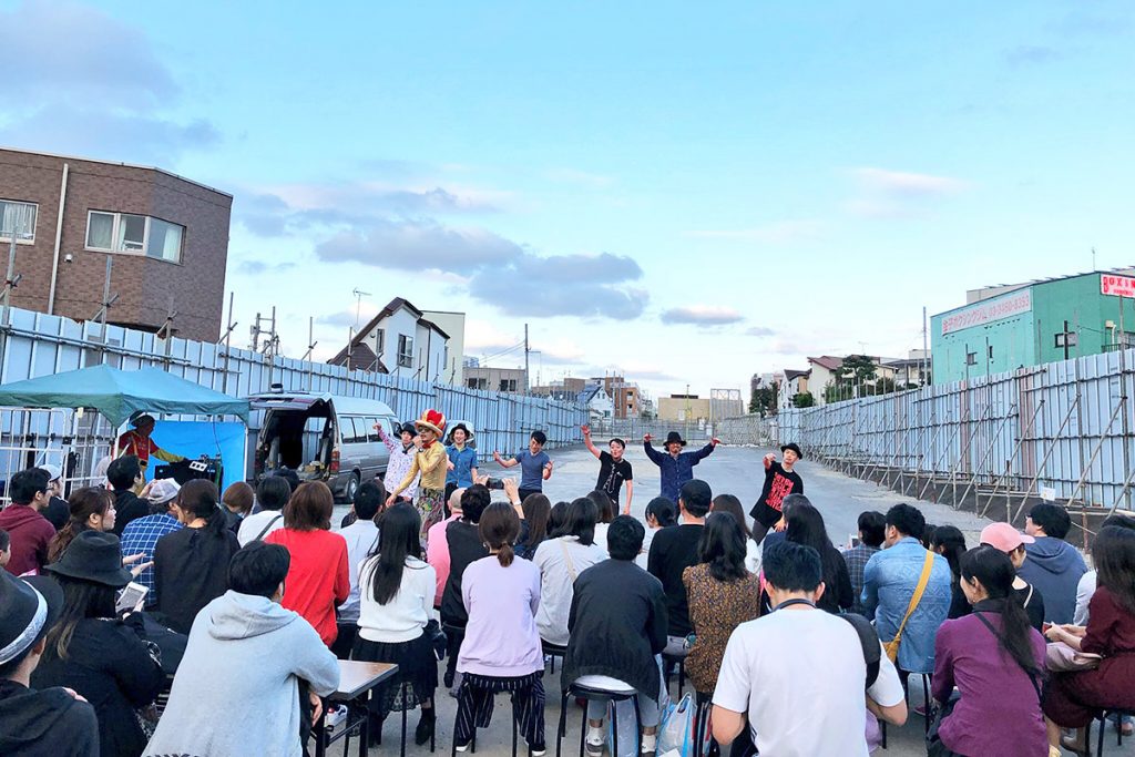 ぱくぱくパーク2018での「路上演劇祭2」の模様