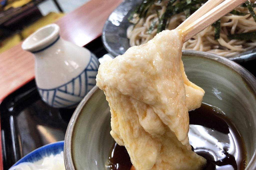 広栄屋のとろろは粘り気が凄まじい