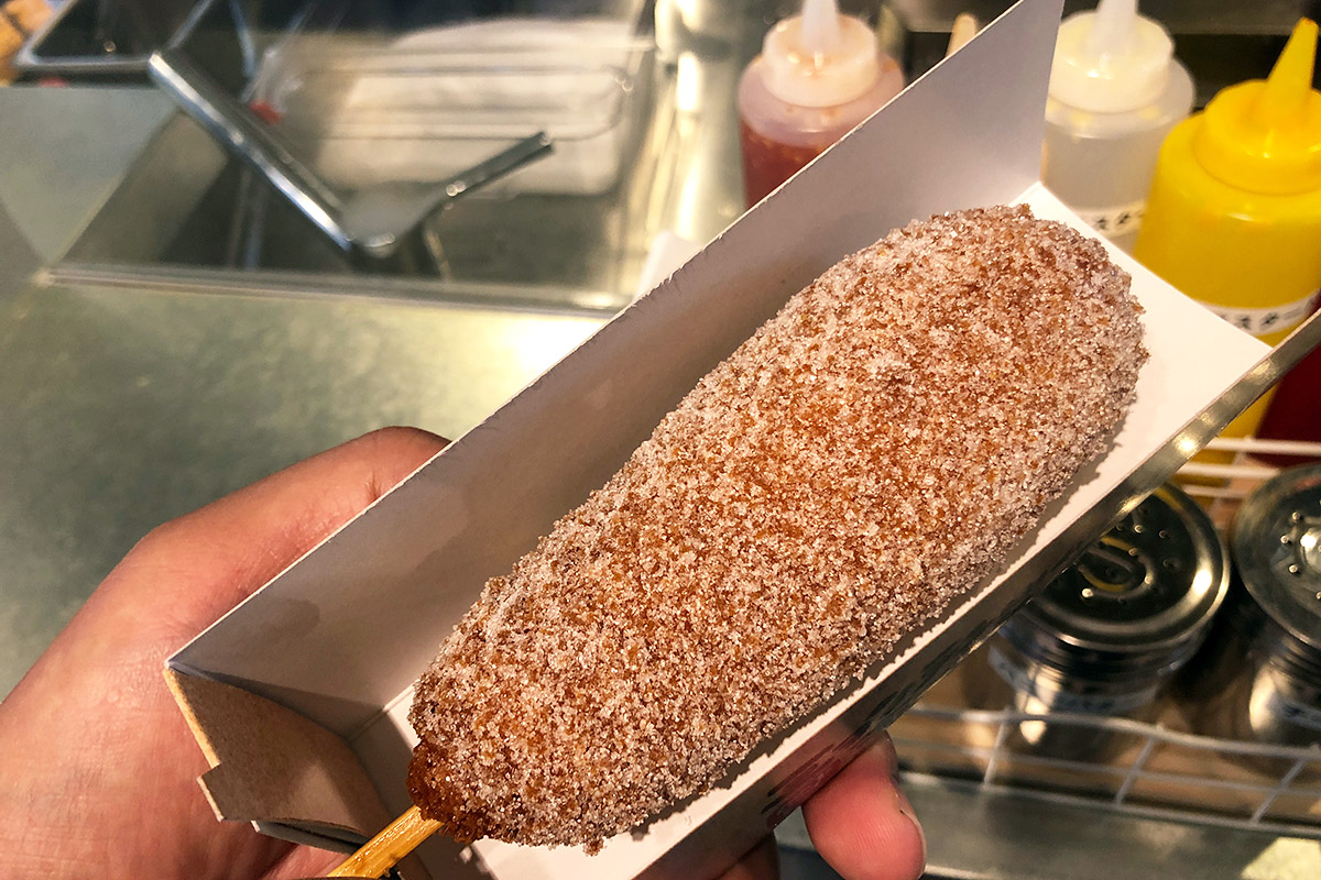 ミョンラン時代ホットドッグの「モッツアレラチェダーチーズホットドッグ」480円