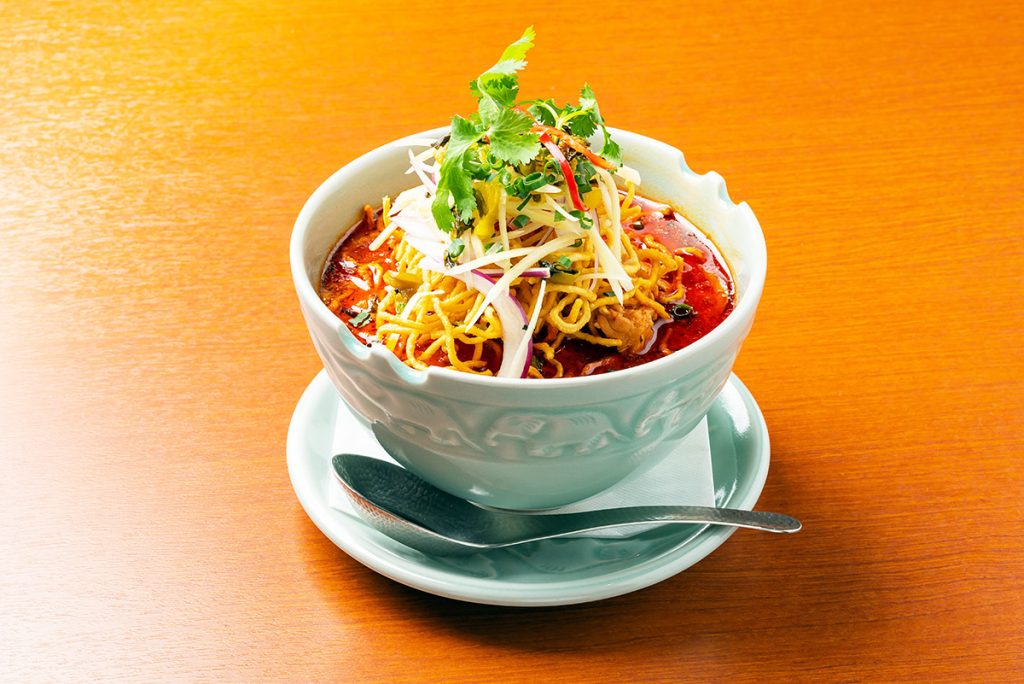 独特な味わいでクセになる「カオソイ(カレーラーメン)」も激辛にできます
