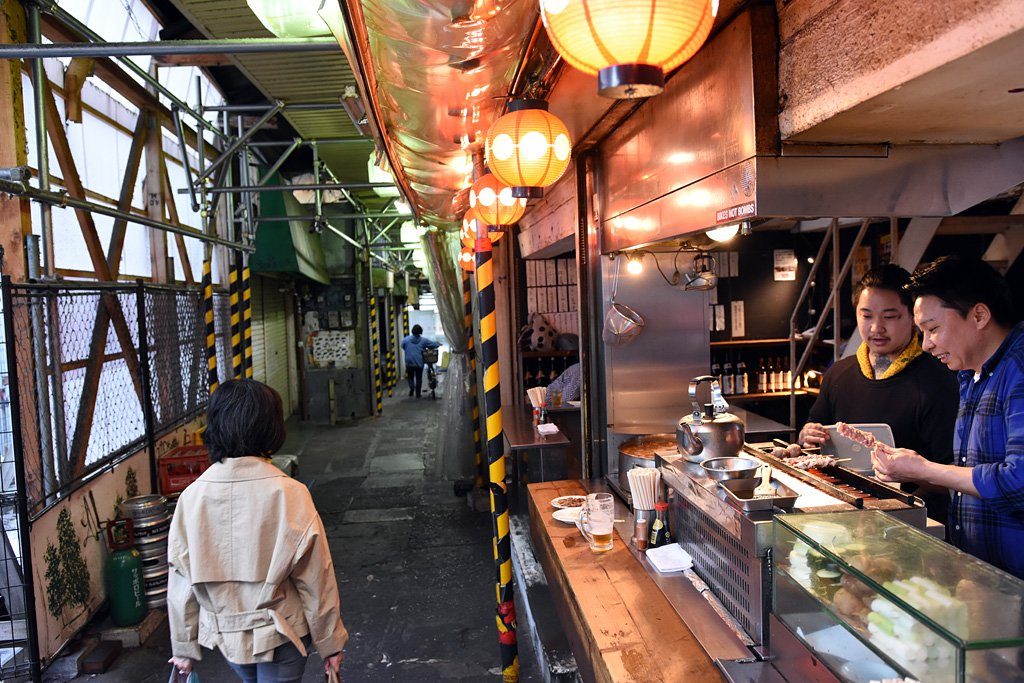 下北沢駅前食品市場に出店していた頃のてっちゃん