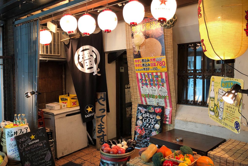 「雷や」 美味しくてリーズナブルな料理と日本各地の本格梅酒・隠れた地酒・名酒