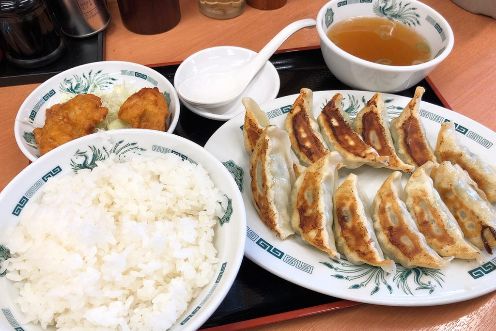 日高屋の「W餃子定食」670円(税込)