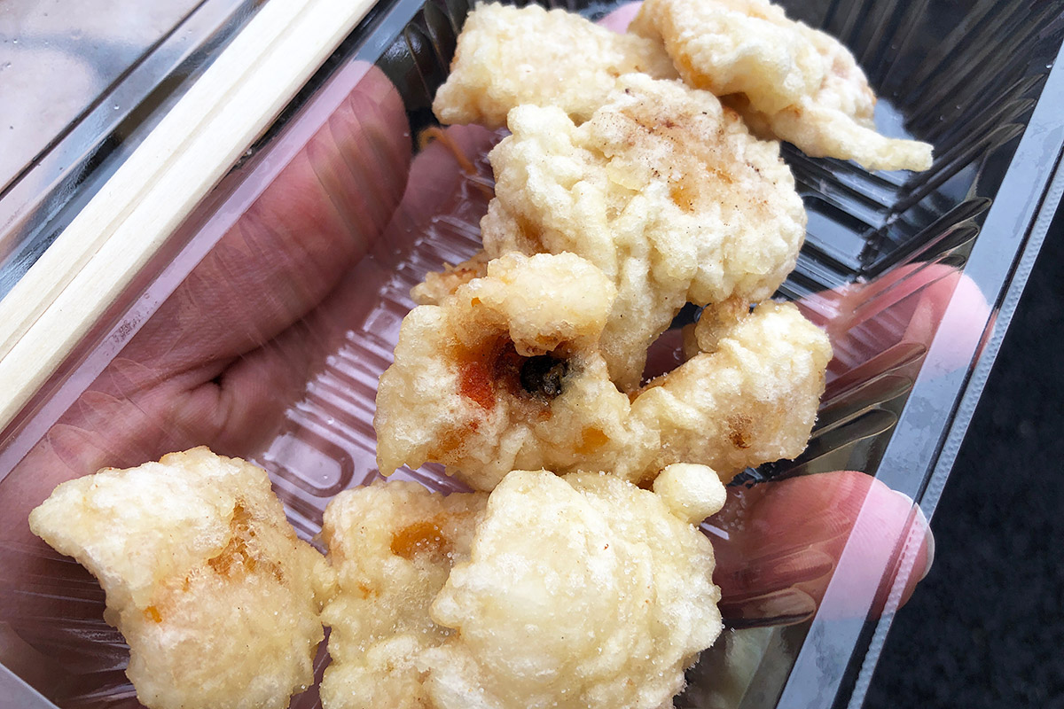 ホヤを食べたのは居酒屋さんの酢の物くらい、天ぷらでいただくのはもちろんはじめてでしたが、磯100%という感じでとても美味しい!