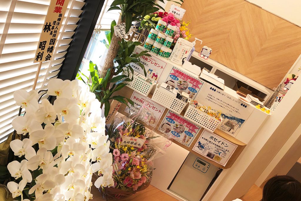 こちらは受付、歯医者さんの見学会自体初めて参加しましたが、予想よりたくさんの方が詰めかけていてびっくり