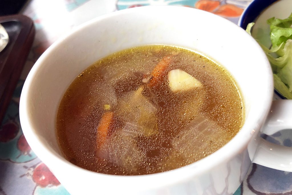 洋食屋さんのこだわりが詰まったコンソメスープ