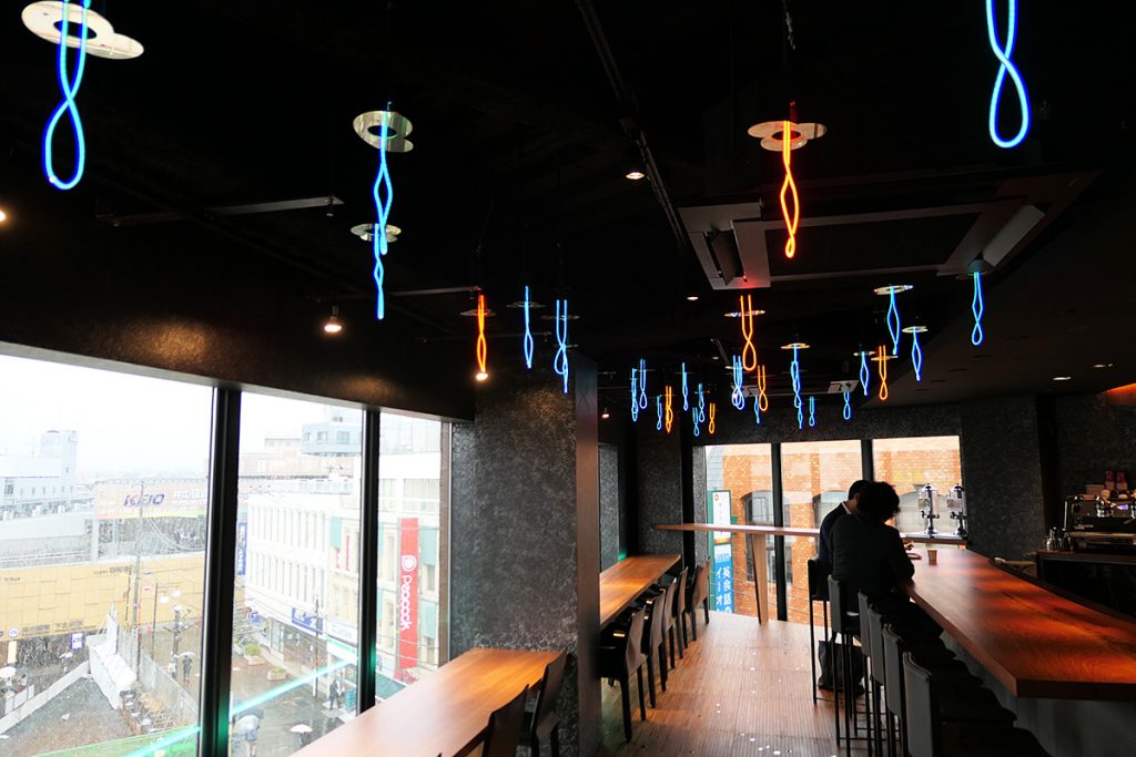 「FLIGHT LOUNGE」店内