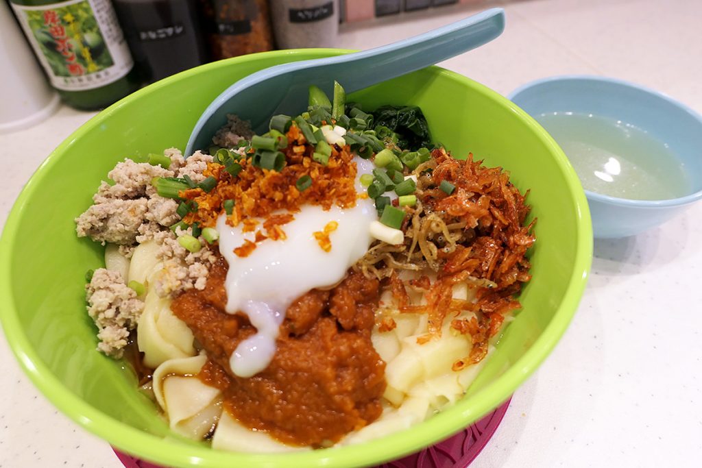 圧延 ジャパン・ミーの『温玉手延ちぎり麺(L)』700円(税込)