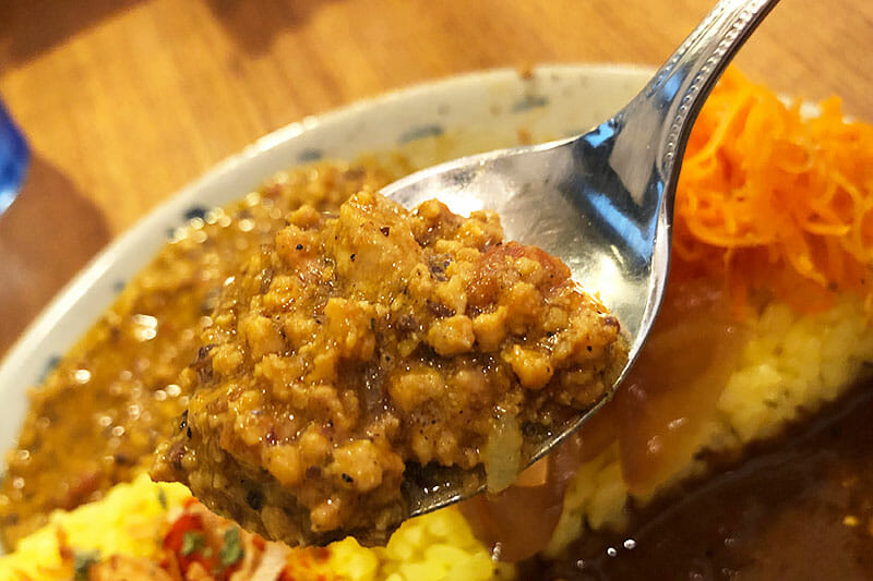 「あいがけキーマ」もたっぷり