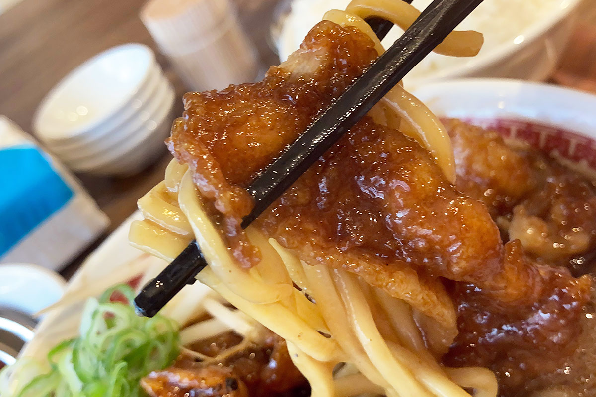 肉より先に麺が減ります