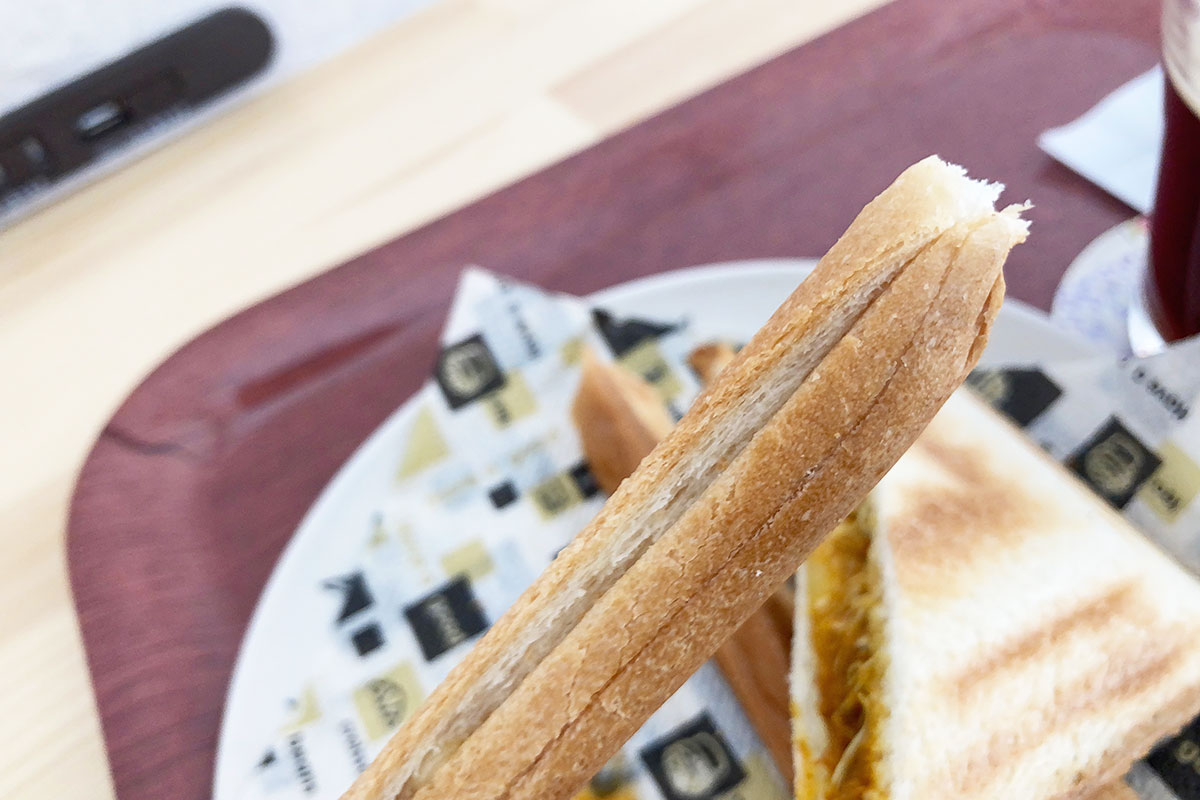 こんがりと焼き上げられているので、みみまで美味しい
