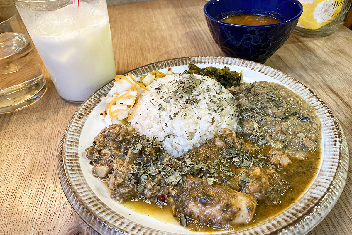 胡粋の「3種カレー」1300円(税込)