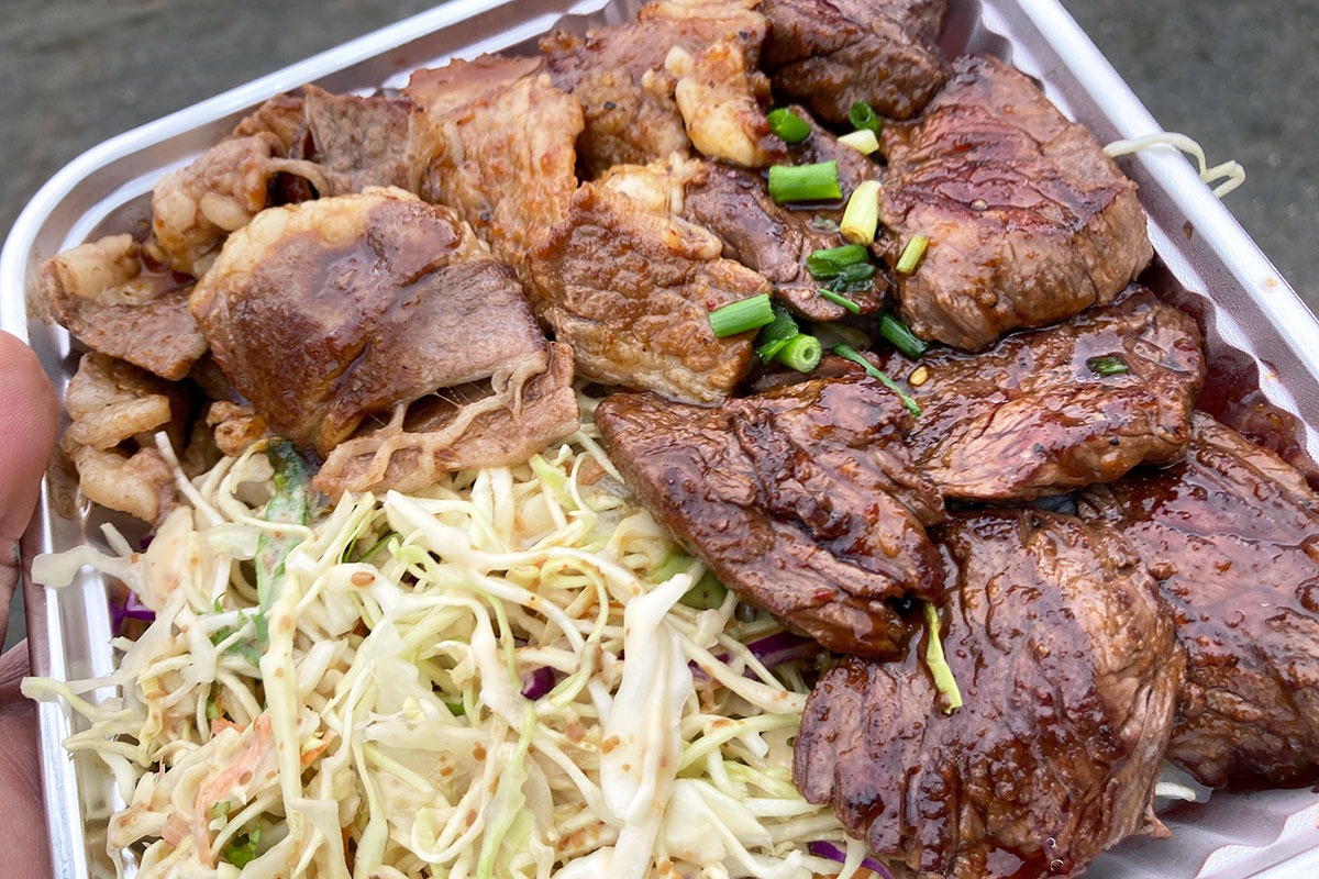 蓋を取ると、肉肉肉肉!