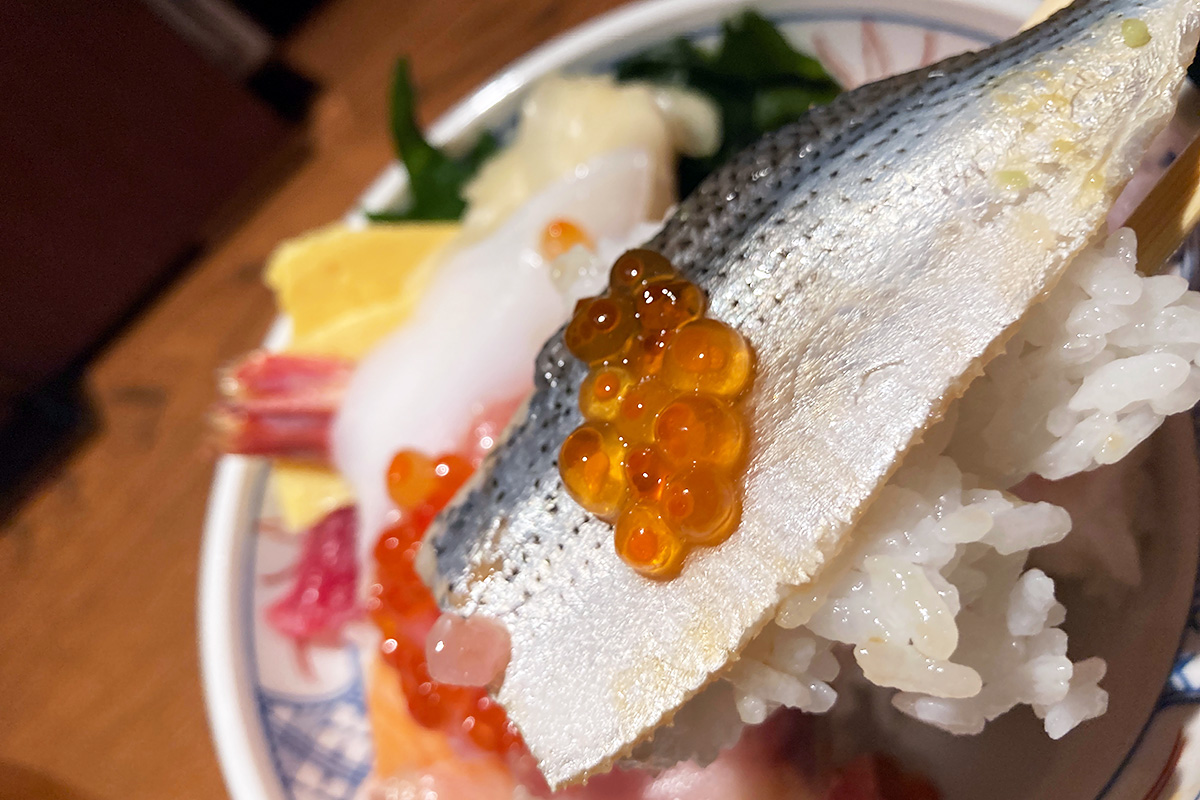 なんかよくわからない組み合わせになっちゃったけど、いくらとこはだが美味しいいい