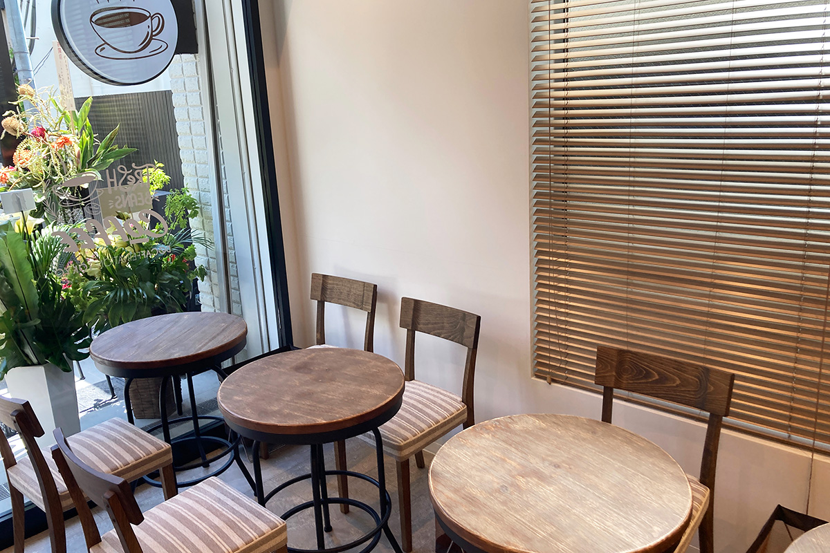 明るい雰囲気で心地よい店内