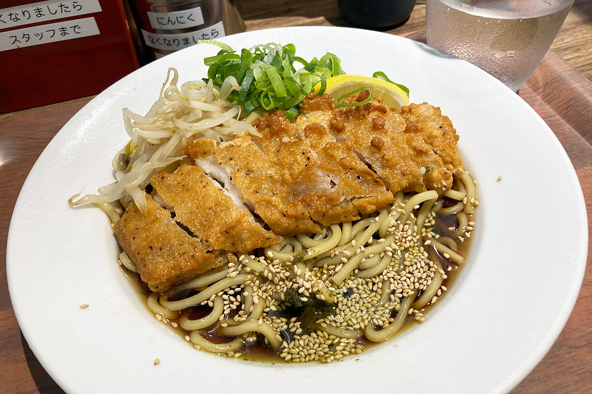 肉汁麺ススムの「冷やし肉汁パーコー麺」800円