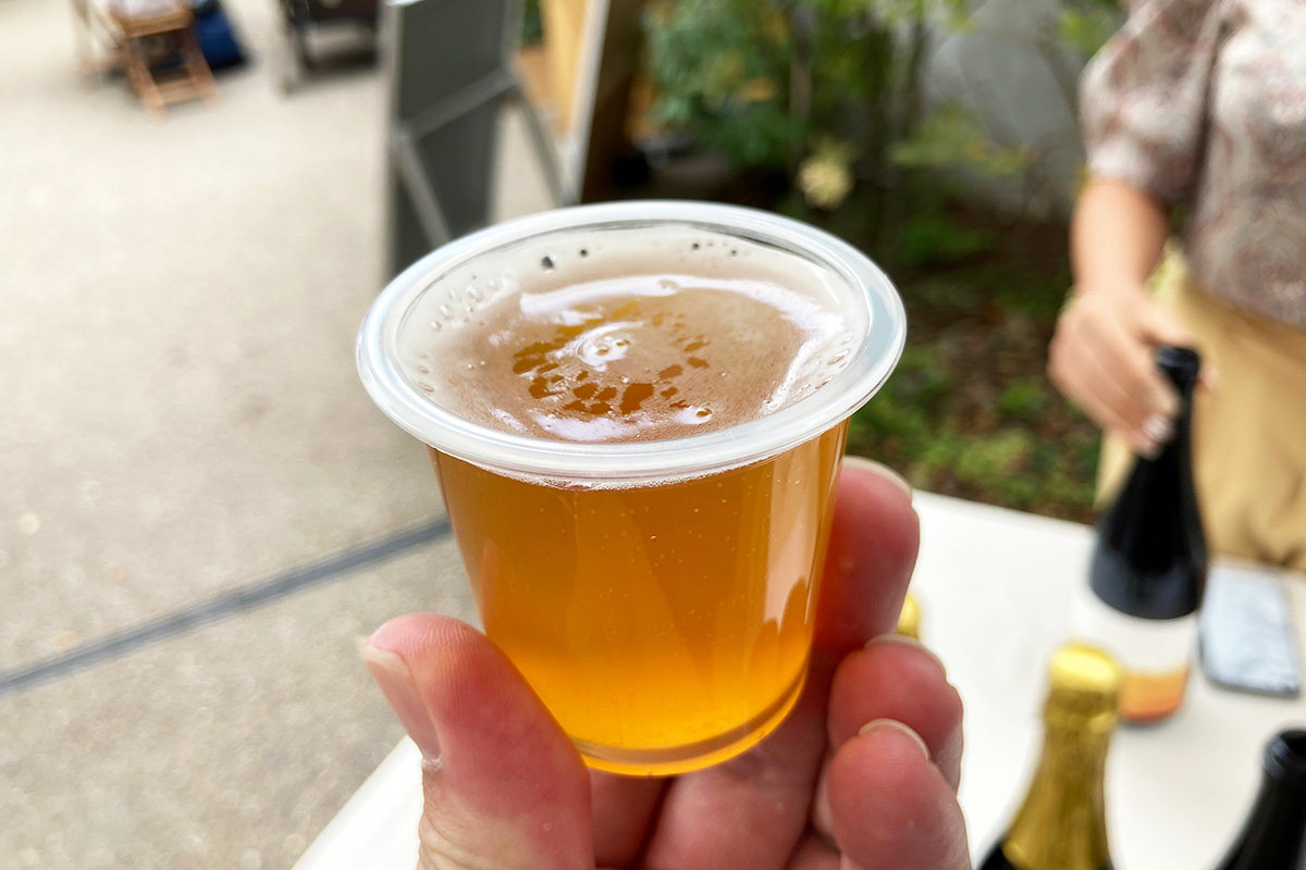 インスタにいいね!して、試飲させてもらいましたが、これ凄いインパクトがあります。ビールというよりはスパークリング、でも、ちょっとそういう枠には収まらない素晴らしい味わいでした