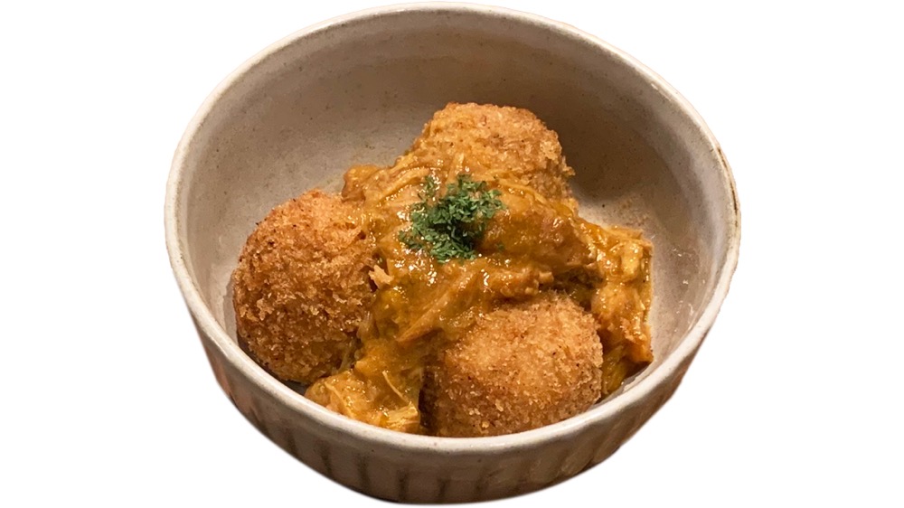 大衆酒場こみじ
「特製スパイシーライスボール」
じっくり煮込んだカレーとカリッと揚げたライスコロッケの融合!
